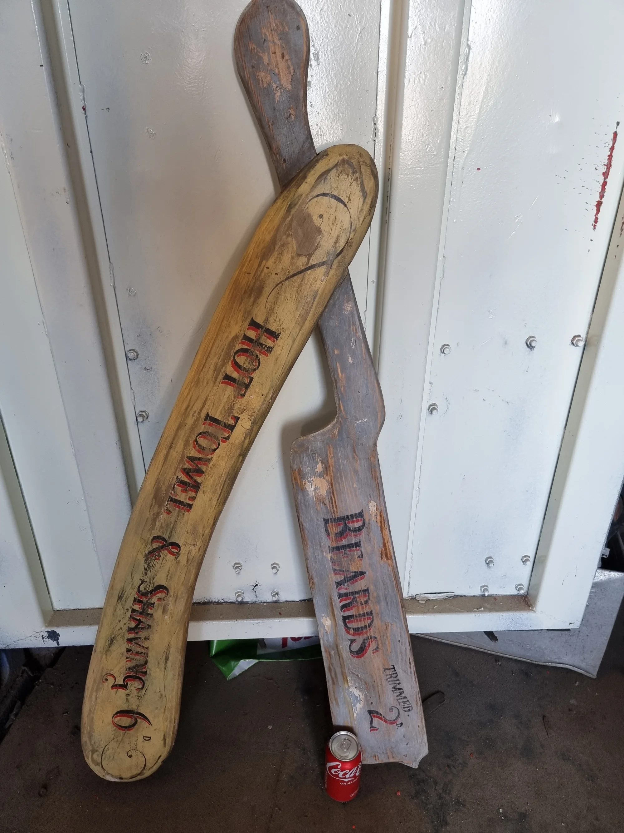 Folk Art Wooden Cut-throat Razor  — thumbnail 5