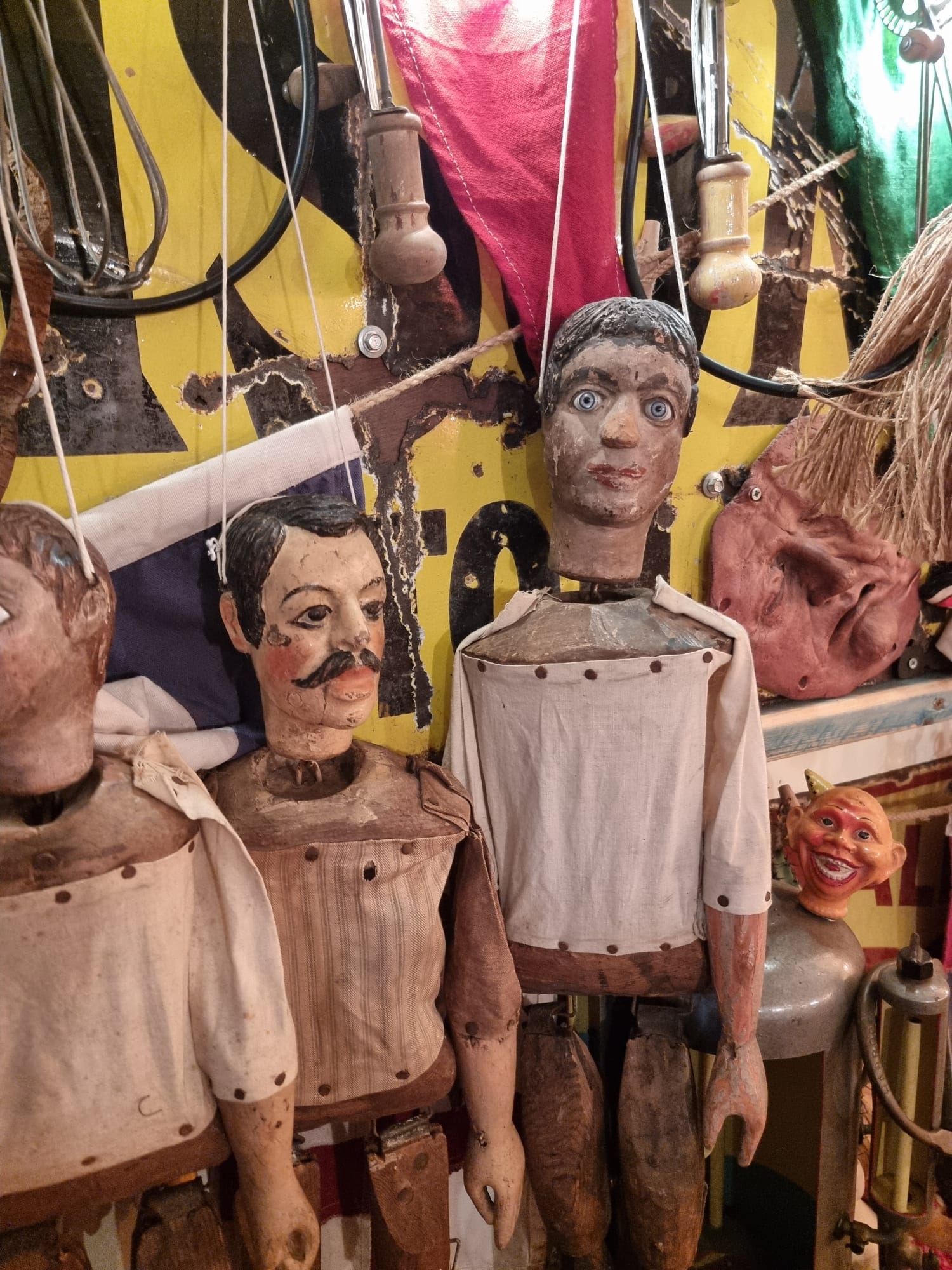 9 Victorian Marionettes Clowes Excelsior c.1890 — BBC Antiques Roadshow — thumbnail 7