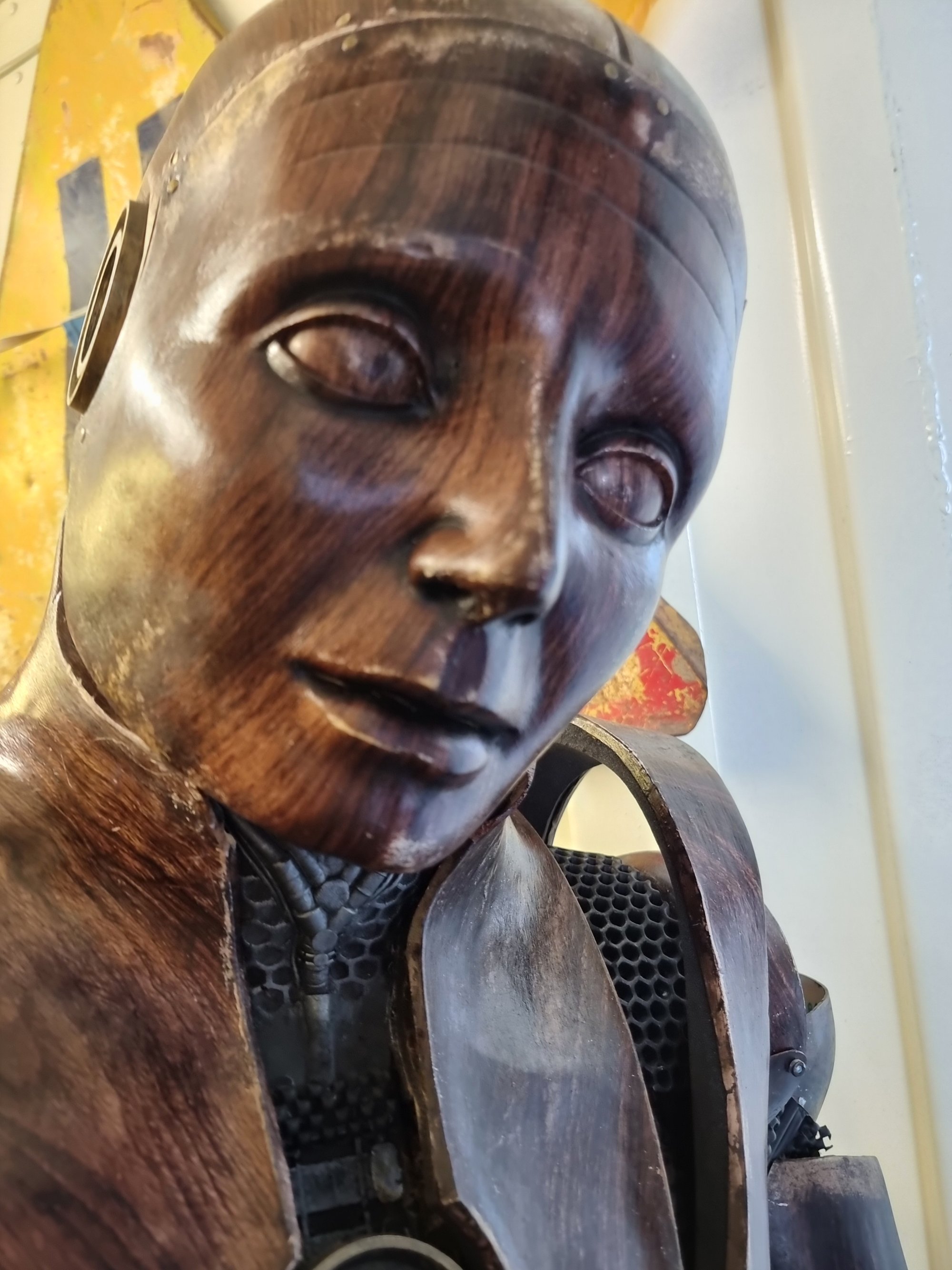 Tv/Film Prop - RB29 From Impossible Planet (Electric Dreams) - Philip K. Dick — thumbnail 10