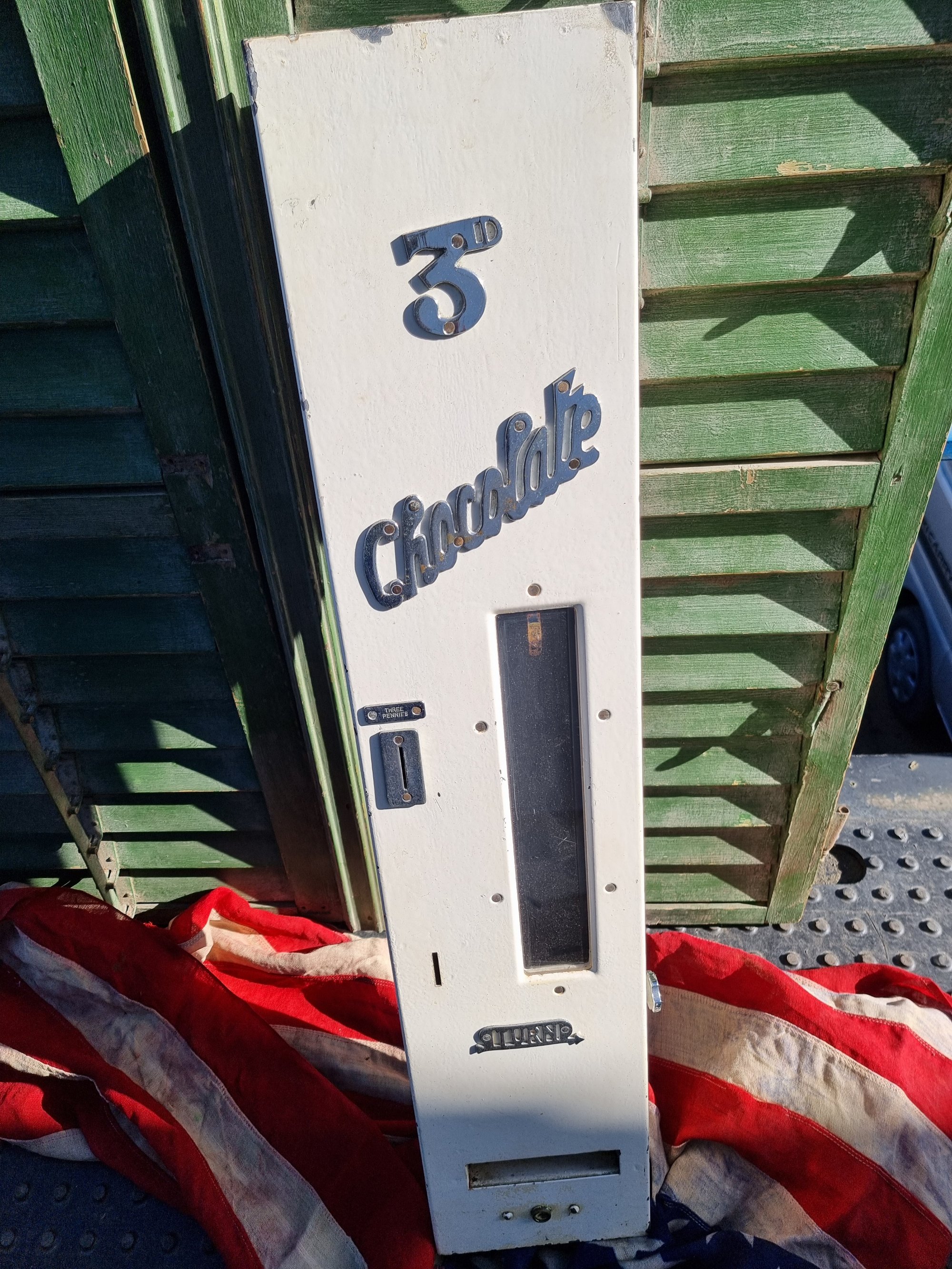 Chocolate Vending Machine — thumbnail 8