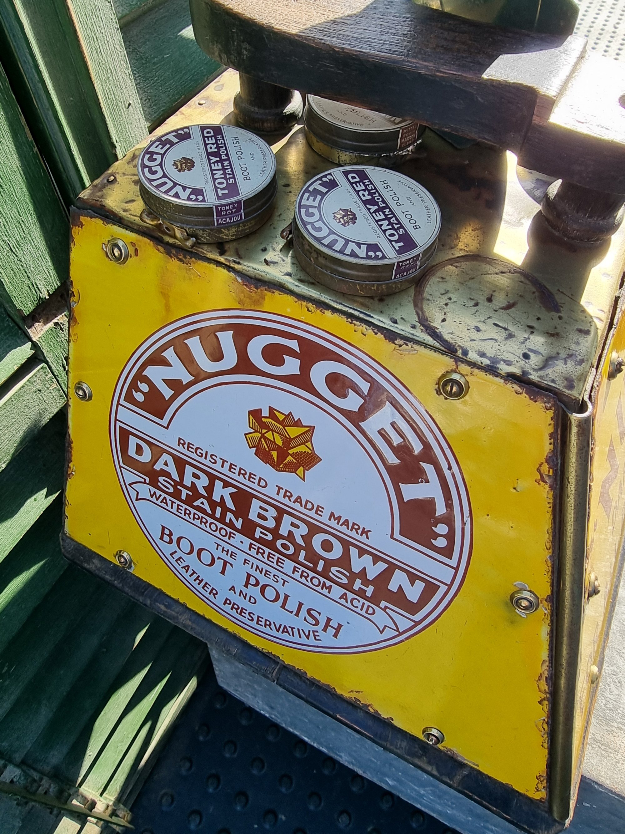 Early 1900's Nugget Shoe Shine Box (Plus Extras) — thumbnail 10