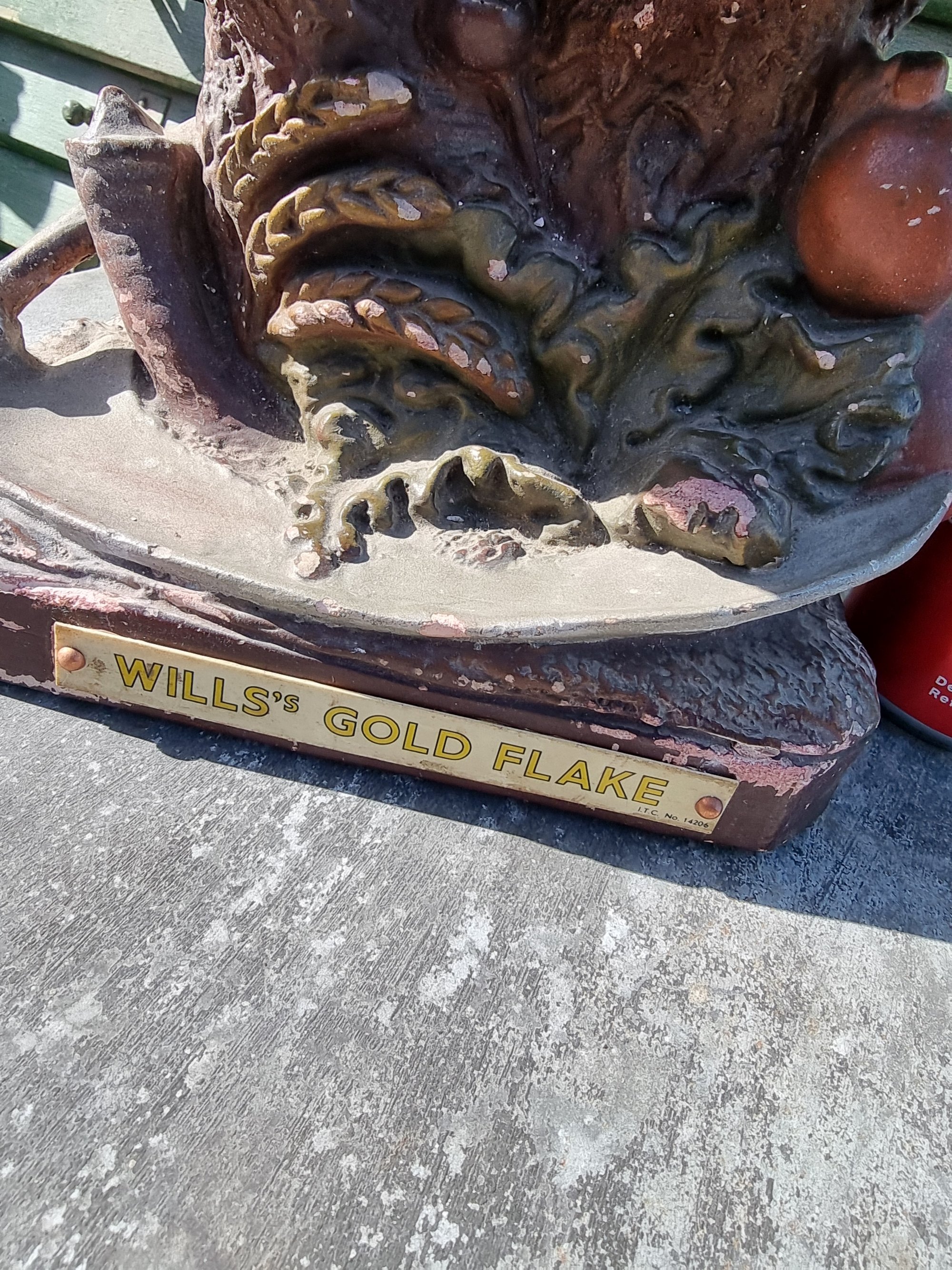 Golden Flake Tobacconist Bust — thumbnail 9